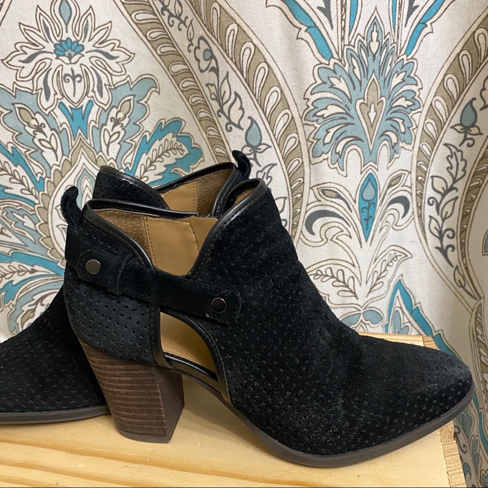 Franco Sarto • Suede Booties